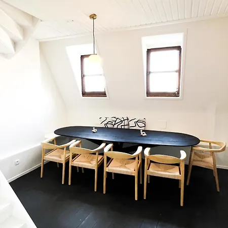 Le Faubourg Apartment *